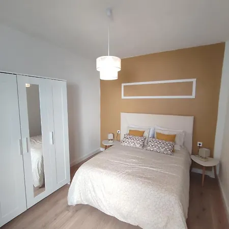 La Casona Vivienda Uso Turistico Recien Reformada En El Centro De Vilagarcia. Apartment Vilagarcia de Arousa